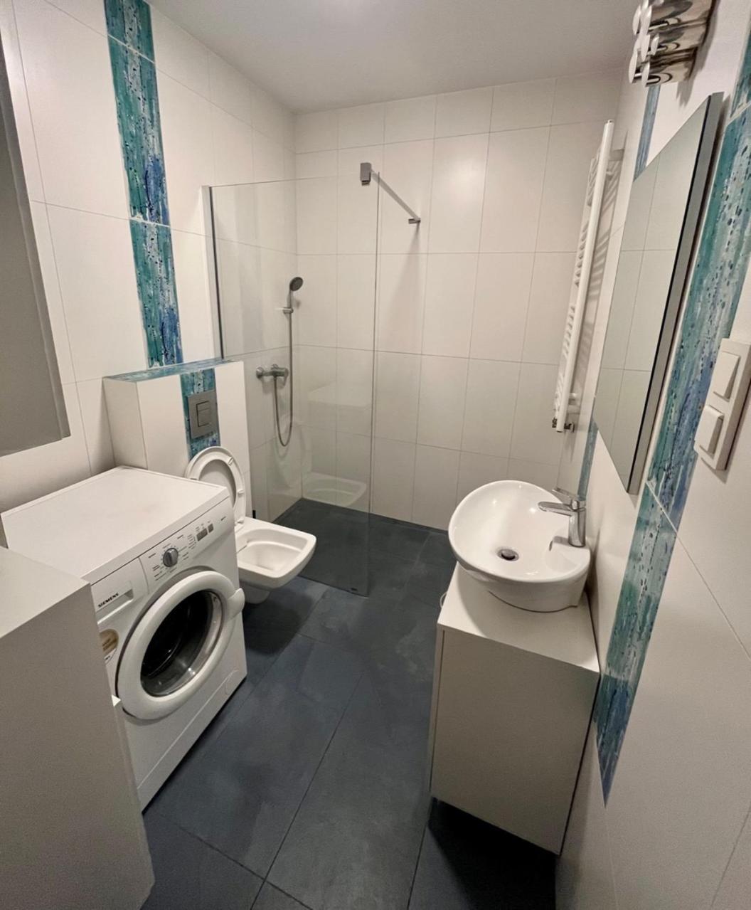 Oldtown Retro Apartment By Marina With Balcony For 6 People Gdaňsk Exteriér fotografie